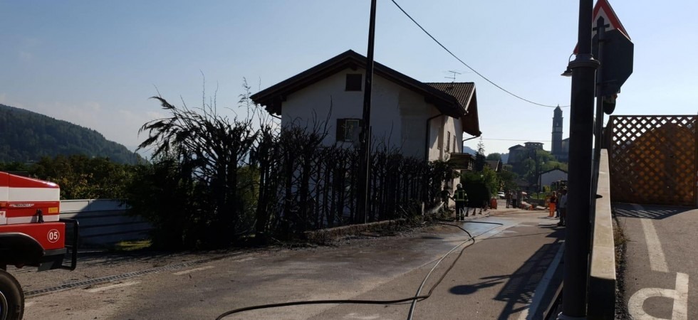Incendio a Fornace, paura per un'abitazione